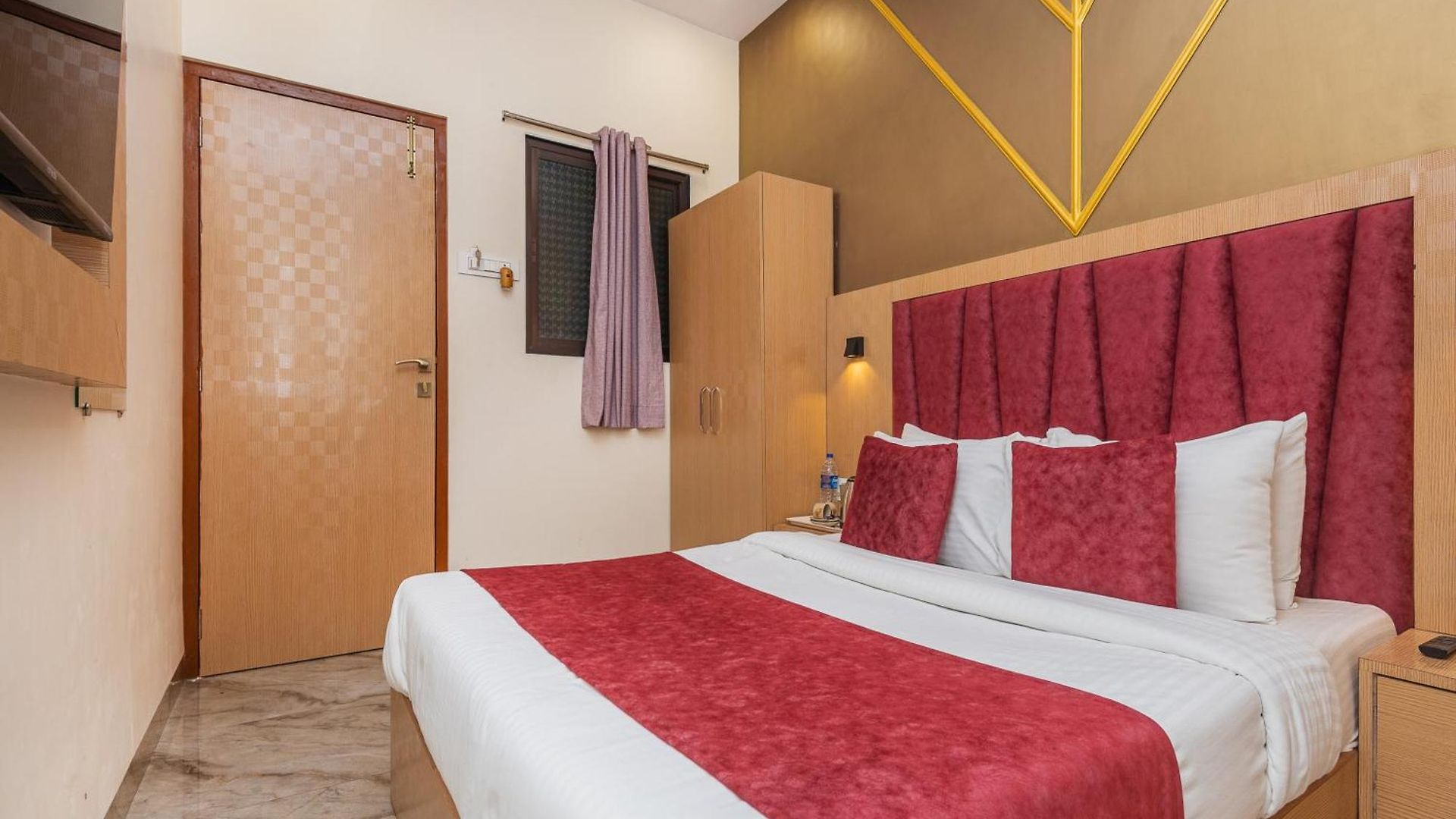 Priceless Exhibition Centre Goregaon West Hotel