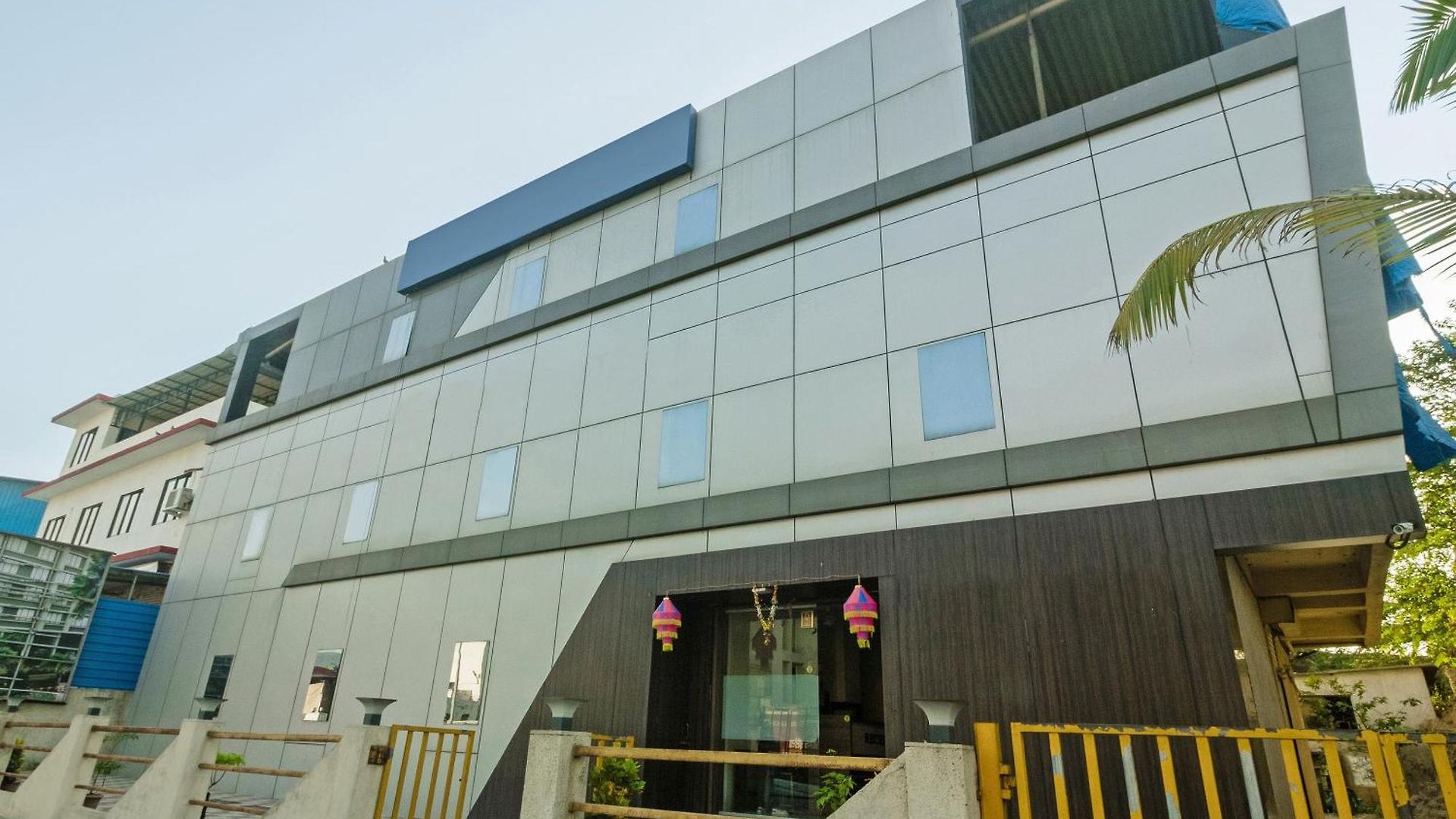 Hotel Oyo 23656 Parimeet