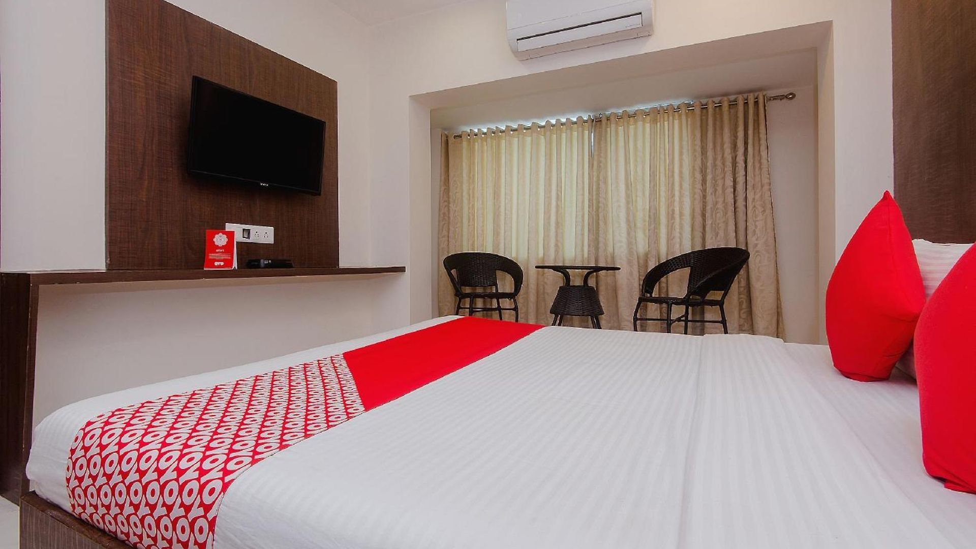 O Alfa Grand Near Chhatrapati Shivaji International Airport Hotel 3*