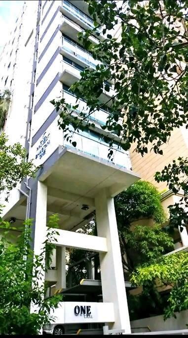 The Blue Abode 1 Bhk Santacruz W Mumbai