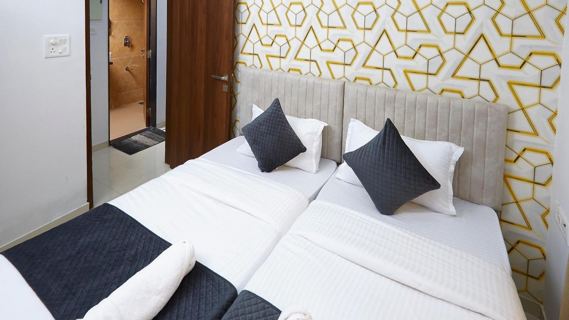 Astha Powai Service Homestay