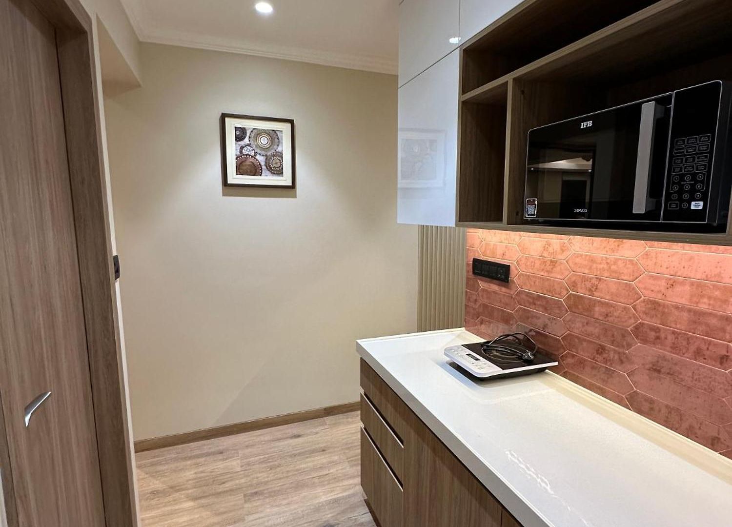 Rudraya Homes - Cozy Premium Serviced Khar - Next To Bandra