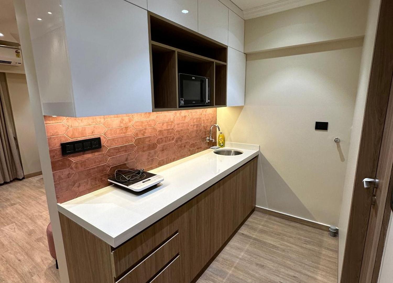 Rudraya Homes - Cozy Premium Serviced Khar - Next To Bandra Apartment Mumbai