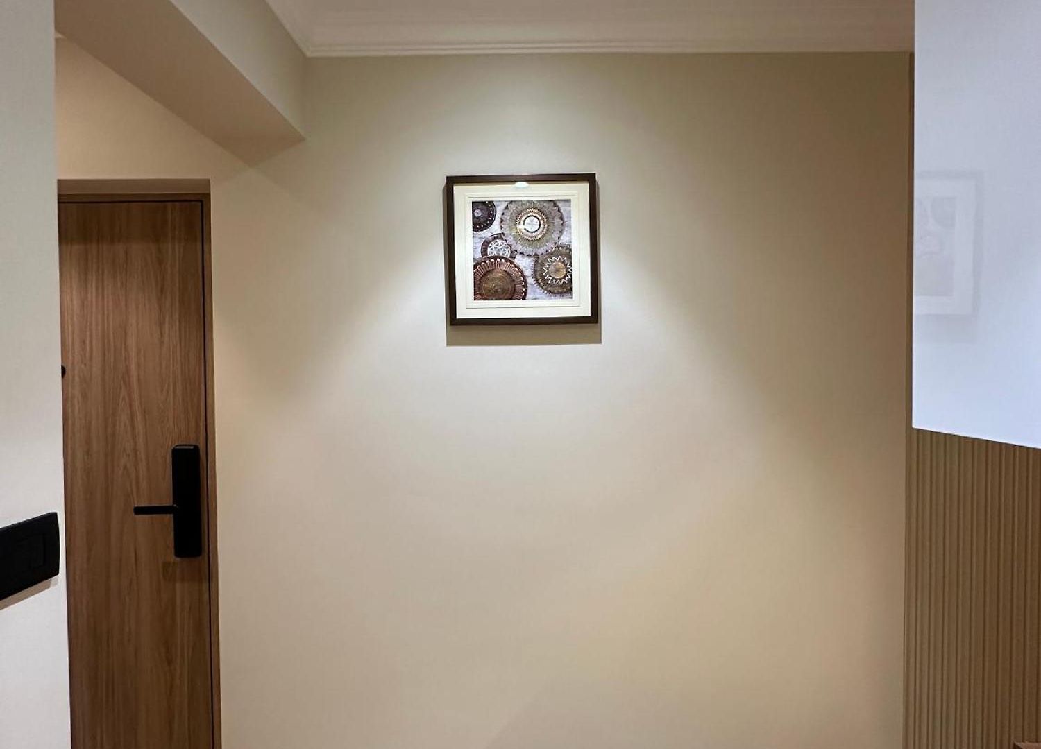 Rudraya Homes - Cozy Premium Serviced Khar - Next To Bandra Mumbai