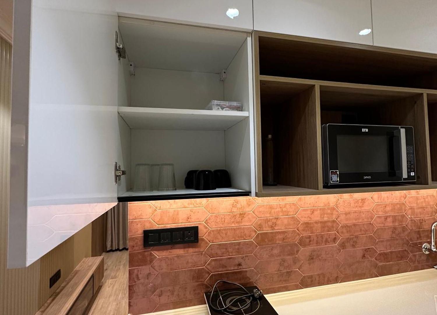 Rudraya Homes - Cozy Premium Serviced Khar - Next To Bandra