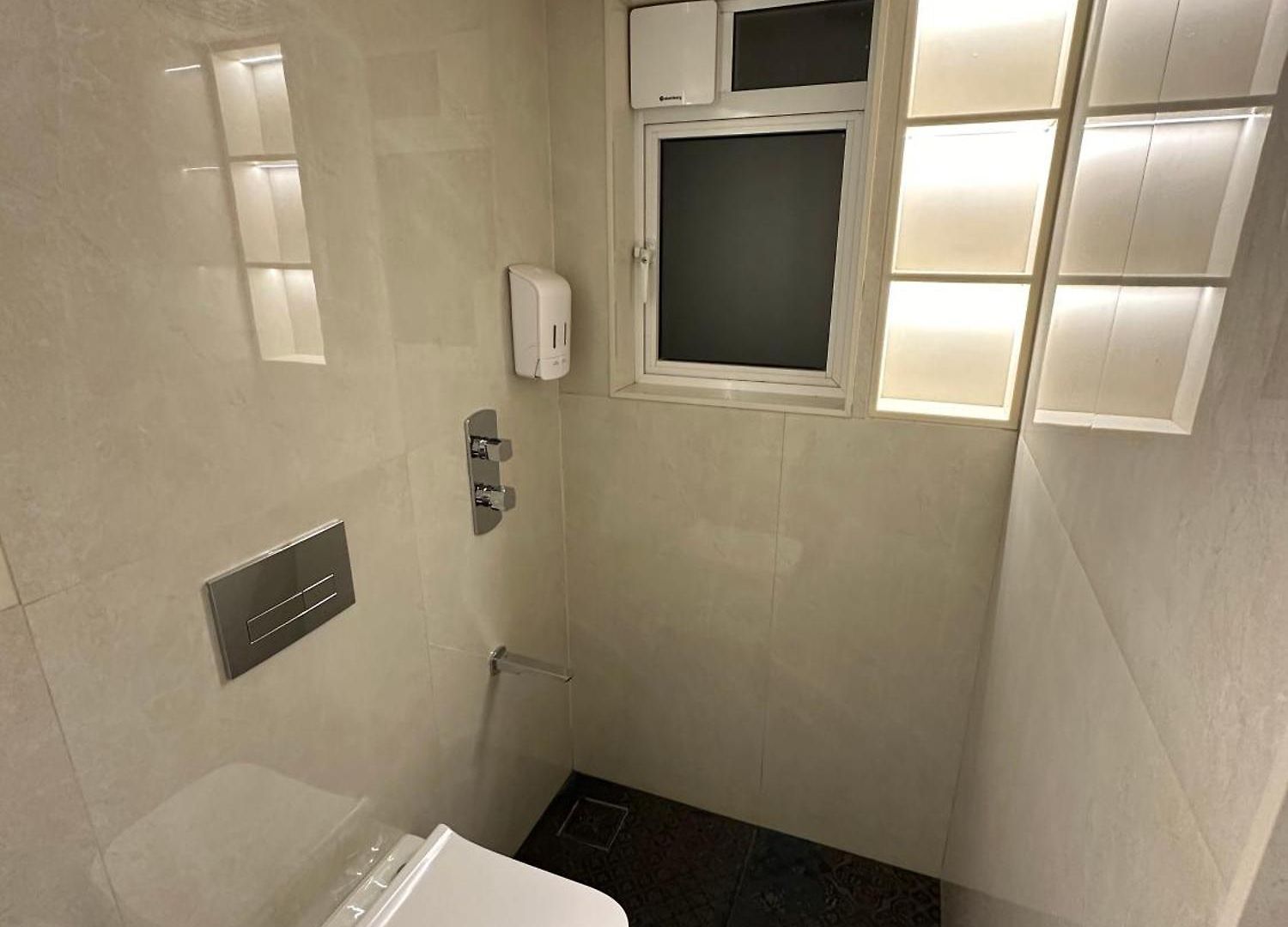 Apartment Rudraya Homes - Cozy Premium Serviced Khar - Next To Bandra *