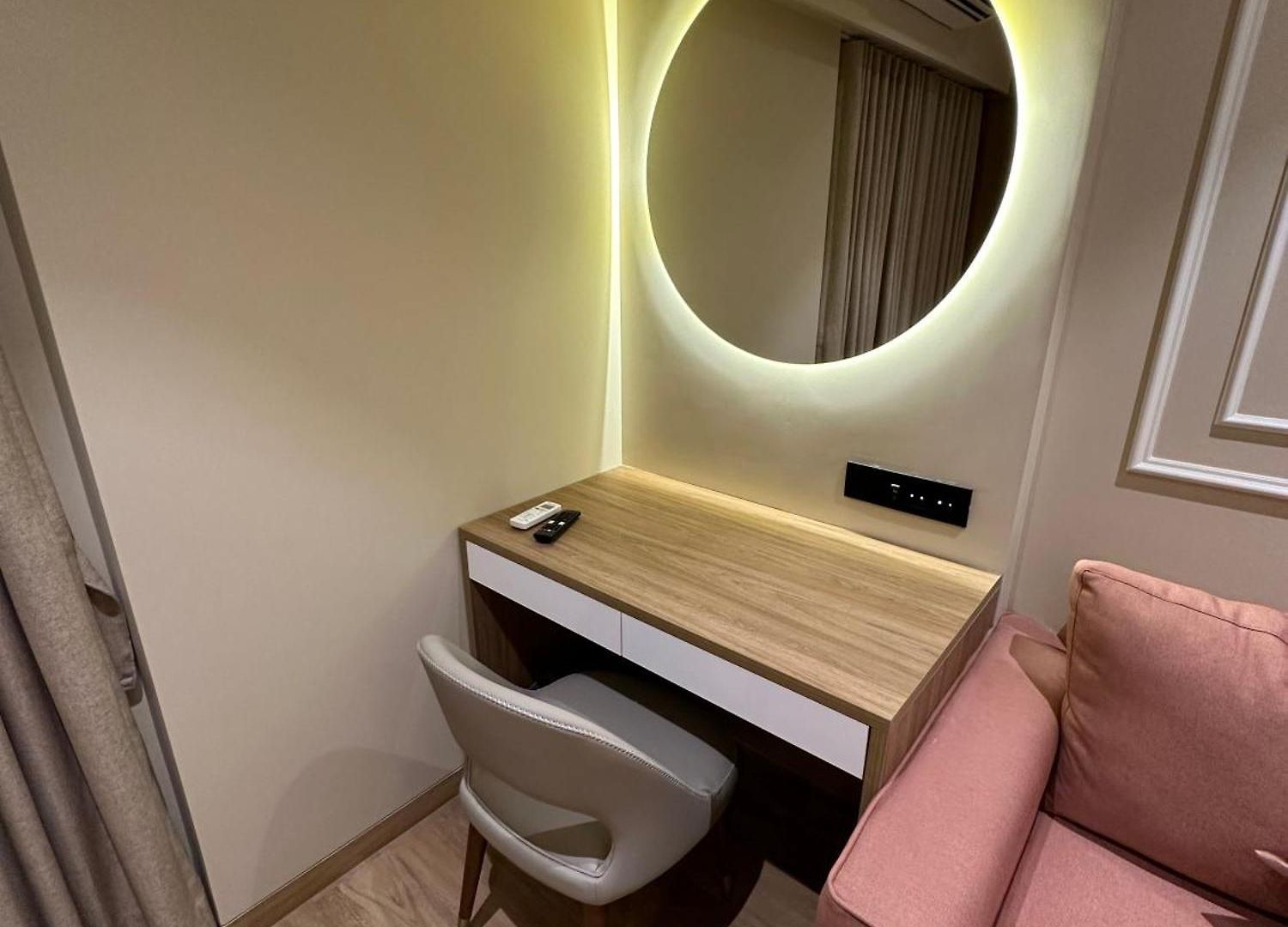 Rudraya Homes - Cozy Premium Serviced Khar - Next To Bandra Mumbai