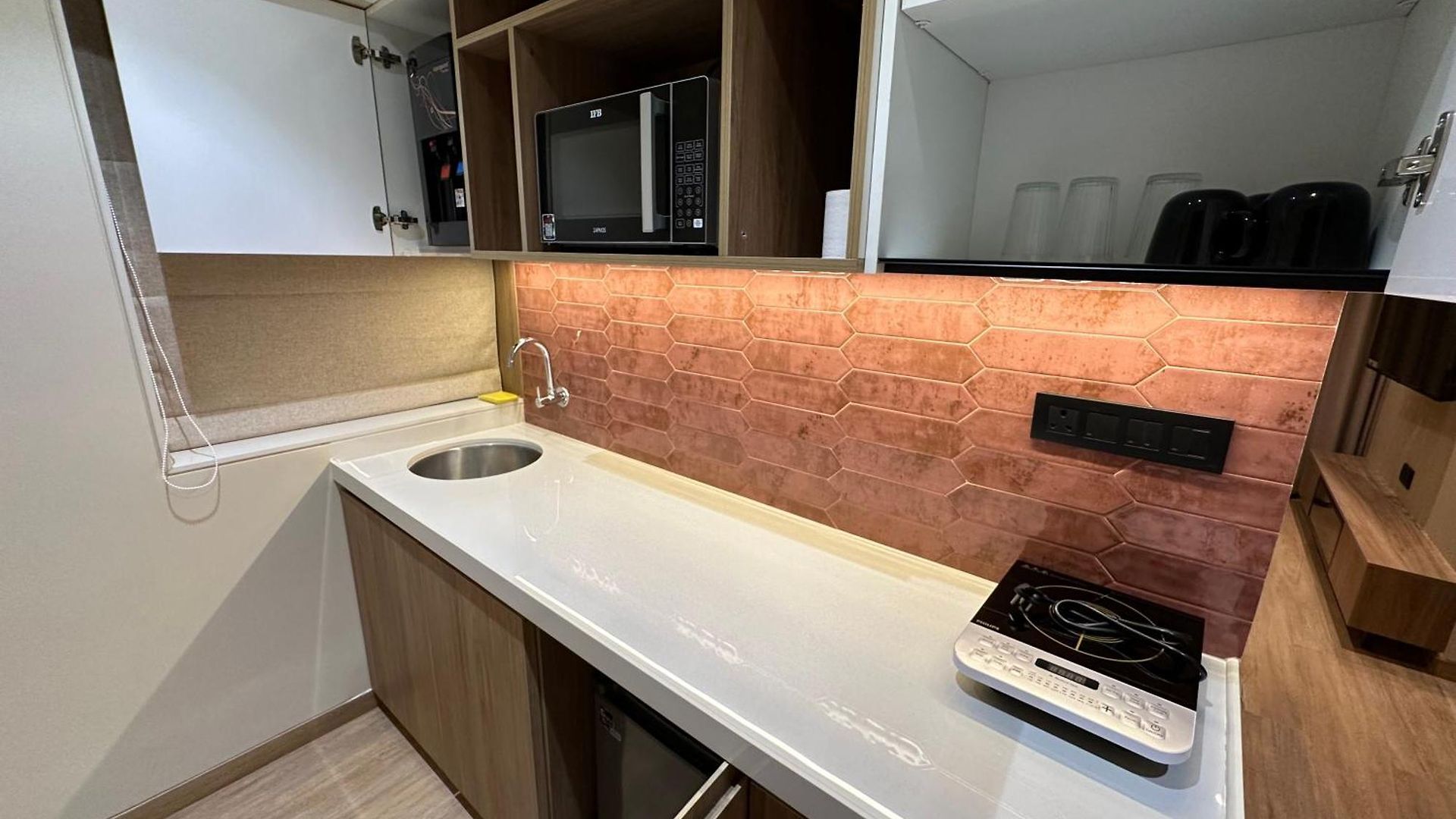 Rudraya Homes - Cozy Premium Serviced Khar - Next To Bandra Apartment Mumbai