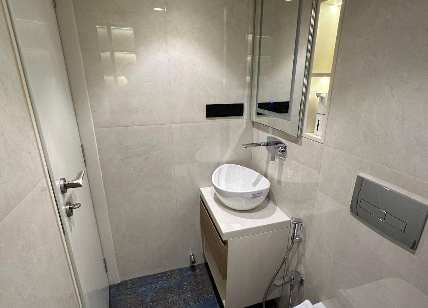 Apartment Rudraya Homes - Cozy Premium Serviced Khar - Next To Bandra Mumbai