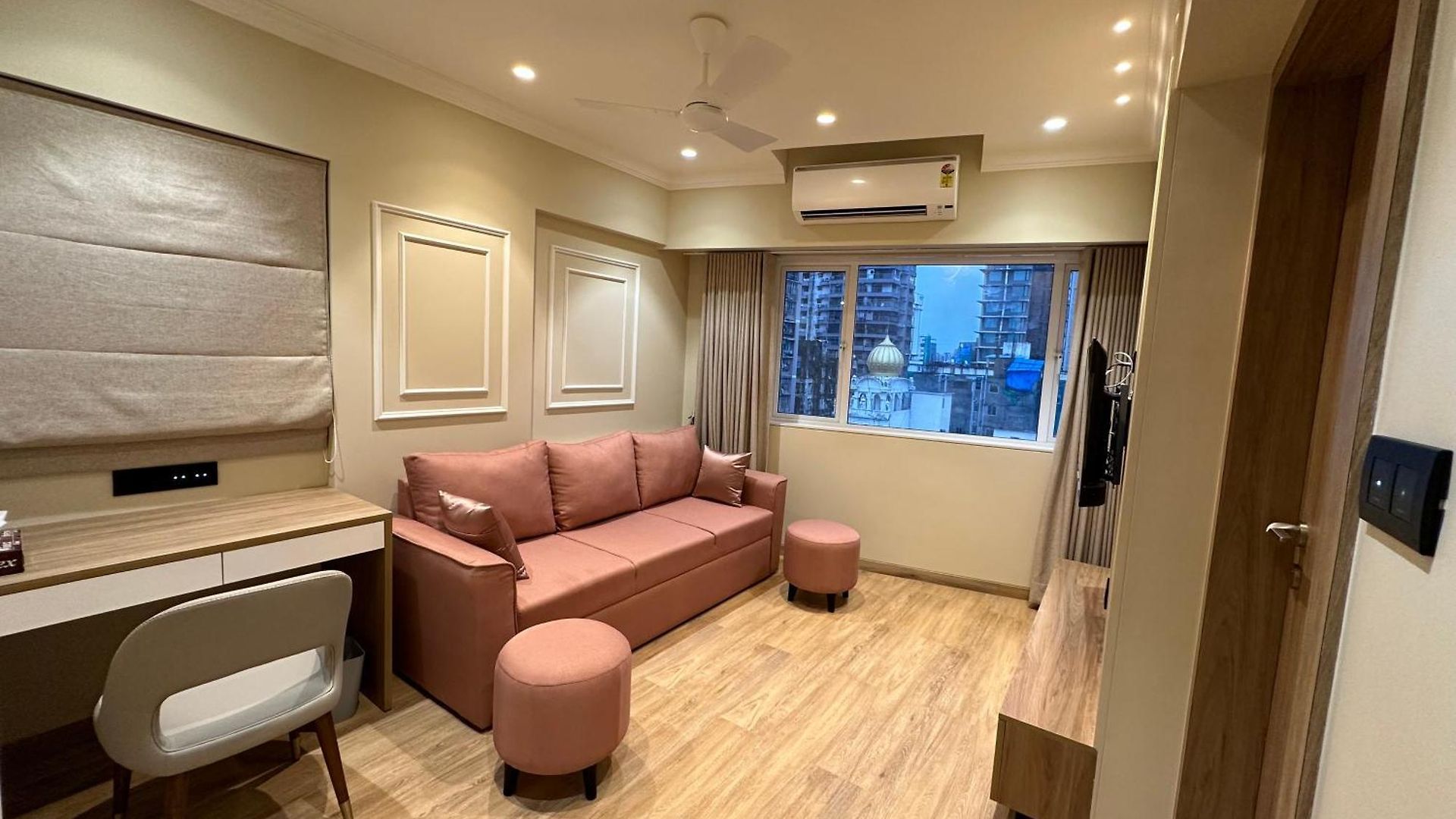 Rudraya Homes - Cozy Premium Serviced Khar - Next To Bandra