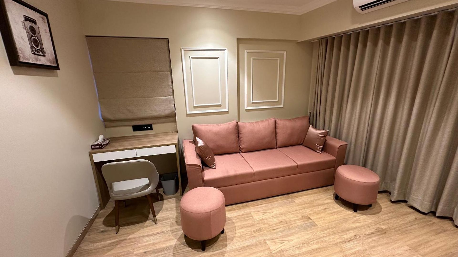 Apartment Rudraya Homes - Cozy Premium Serviced Khar - Next To Bandra
