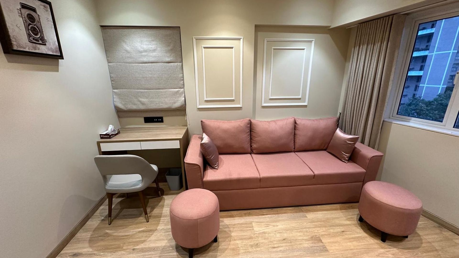 Rudraya Homes - Cozy Premium Serviced Khar - Next To Bandra *