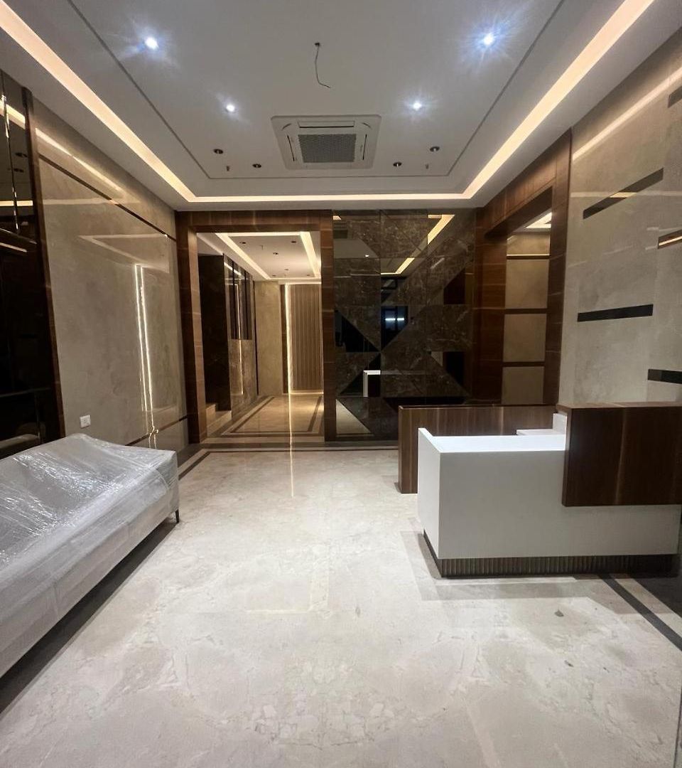 Hsquare Luxury Goregaon Apartment *