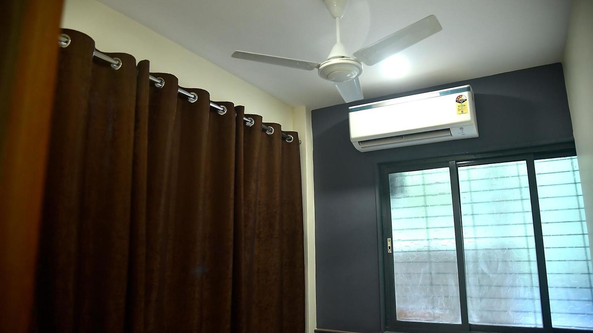 Vogue Near Nesco Exhibition Centre Apartment *
