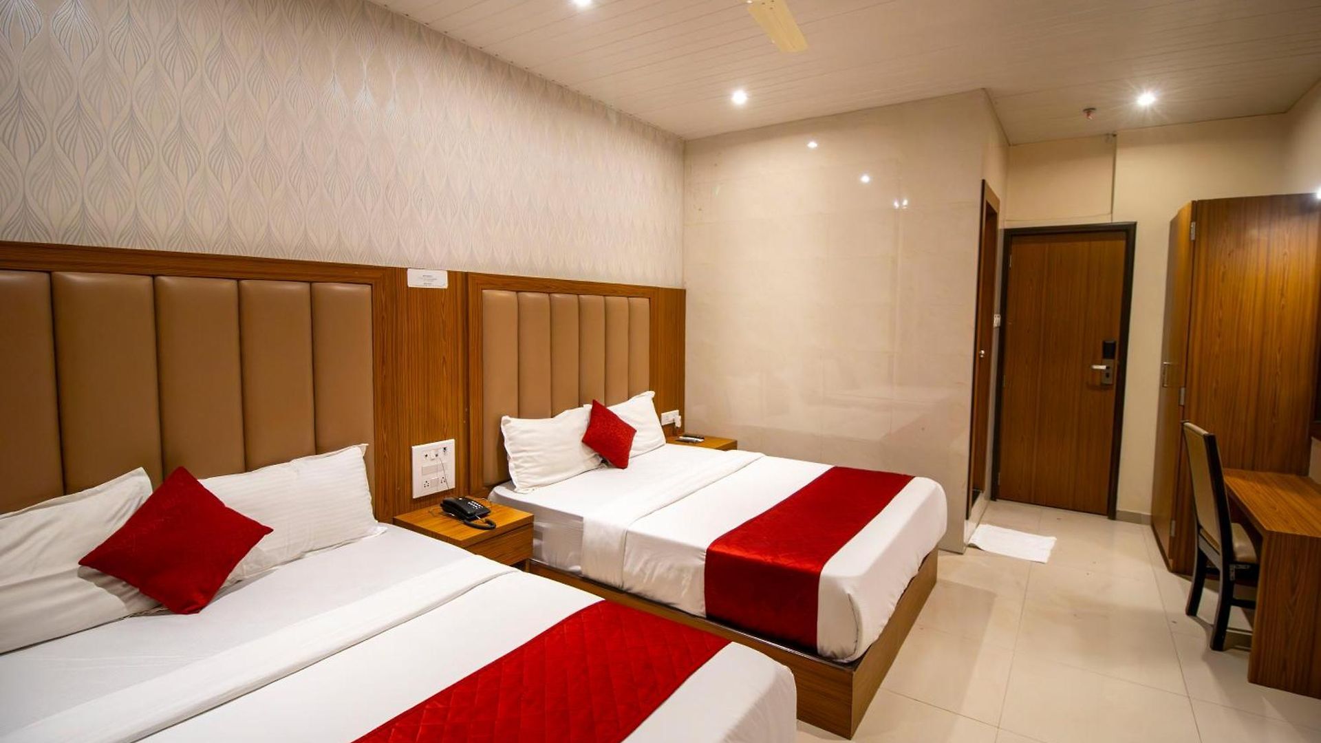 Bkc - Near Trade Center, Visa Consulate Bkc Hotel
