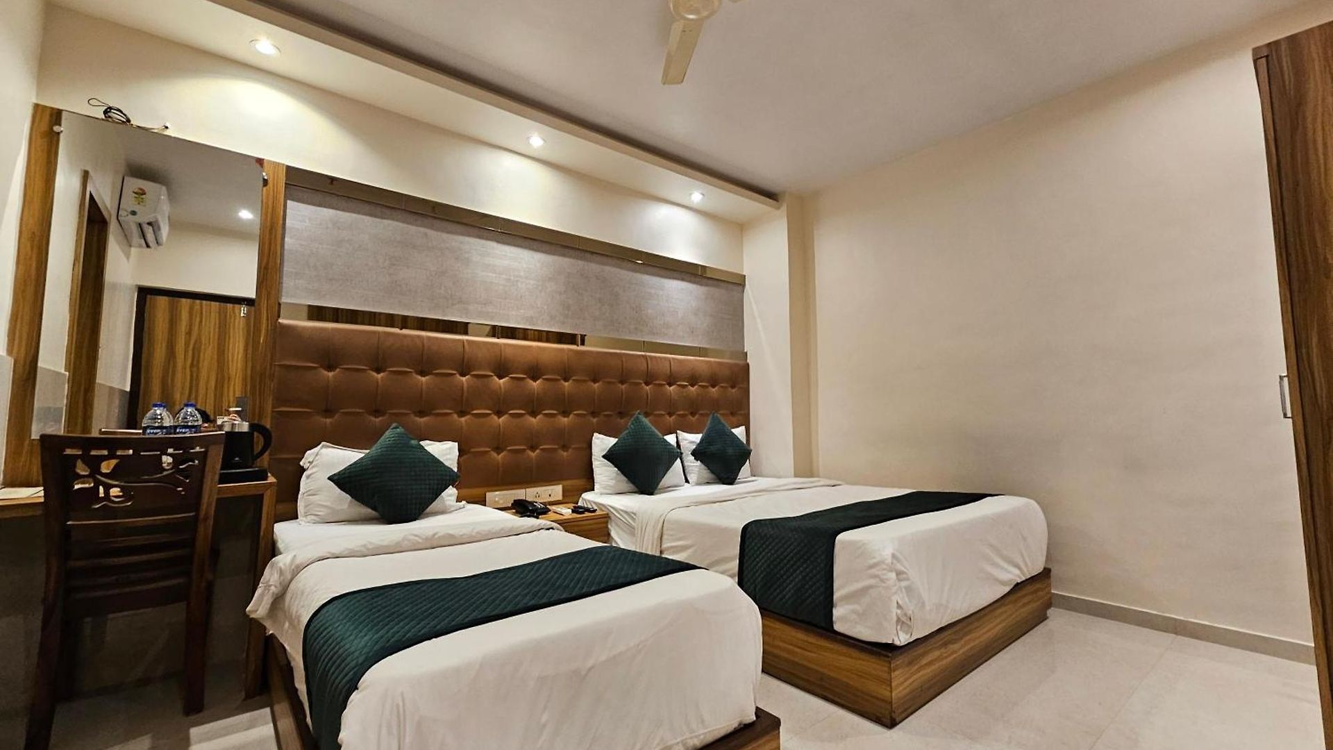 Hotel Bkc Garden - Near Us Embassy Bkc