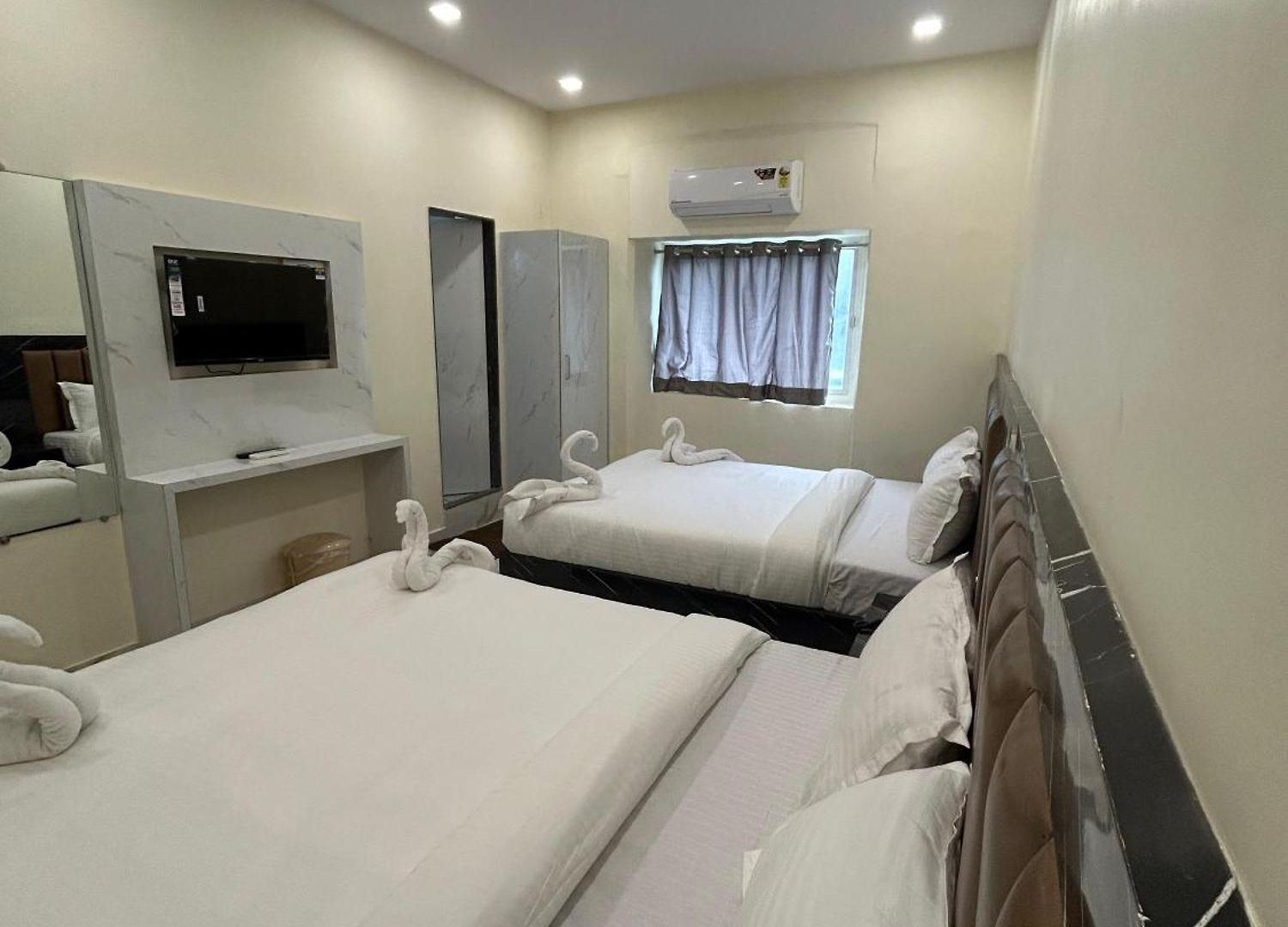 Hotel Rinza Residency