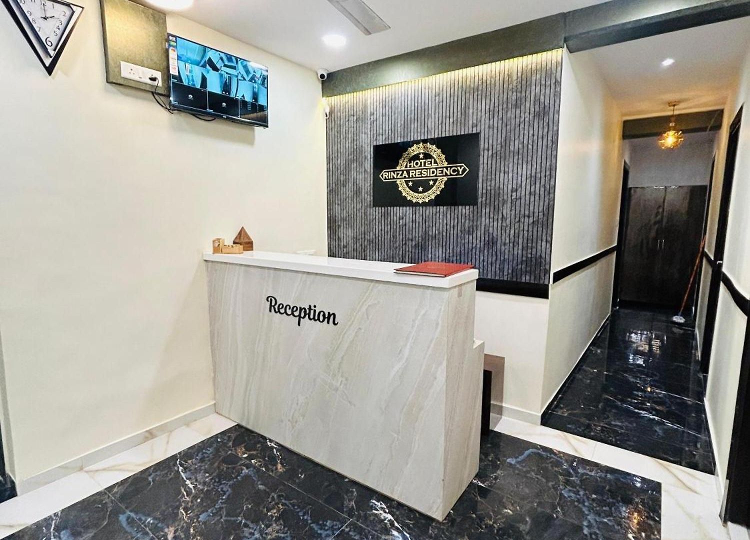 Hotel Rinza Residency