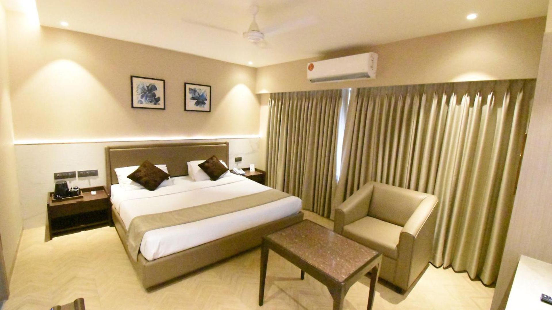 Kings International Juhu Hotel Mumbai