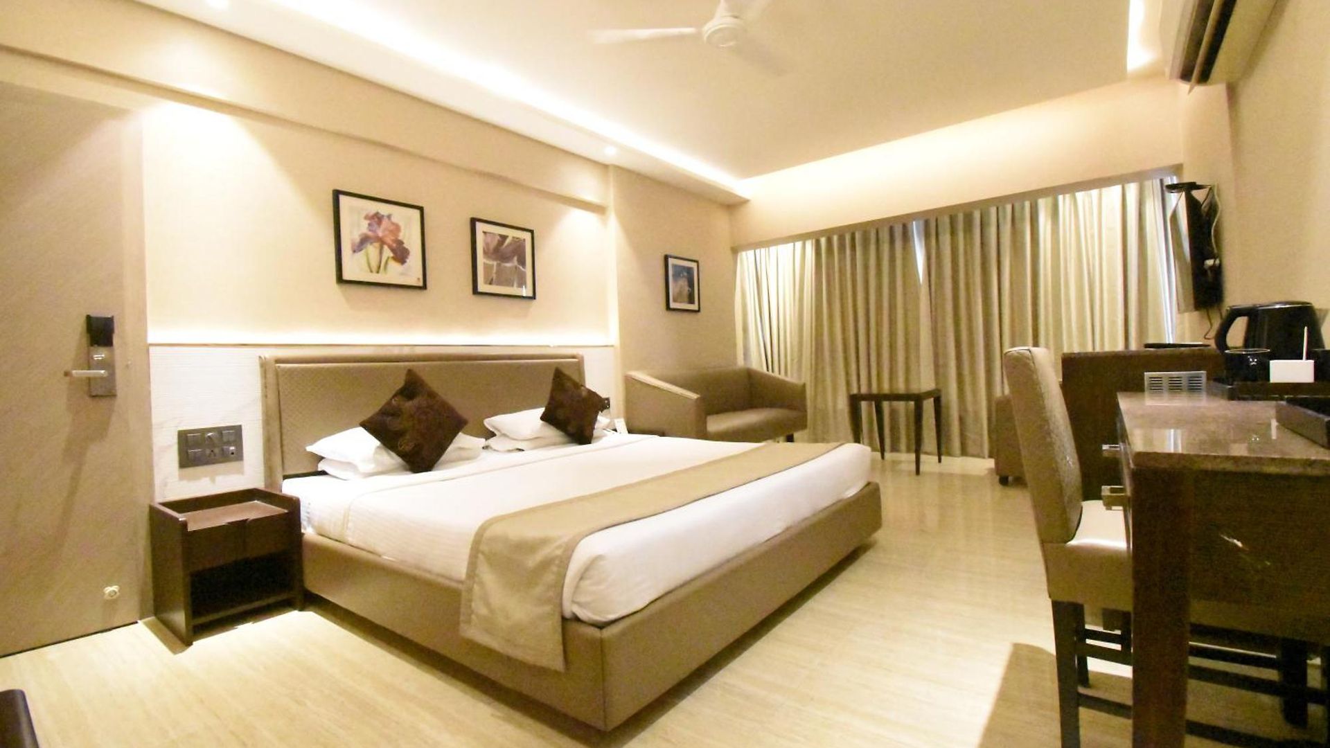 Kings International Juhu