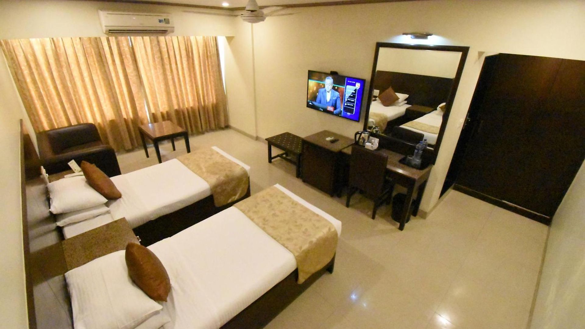 Kings International Juhu Hotel