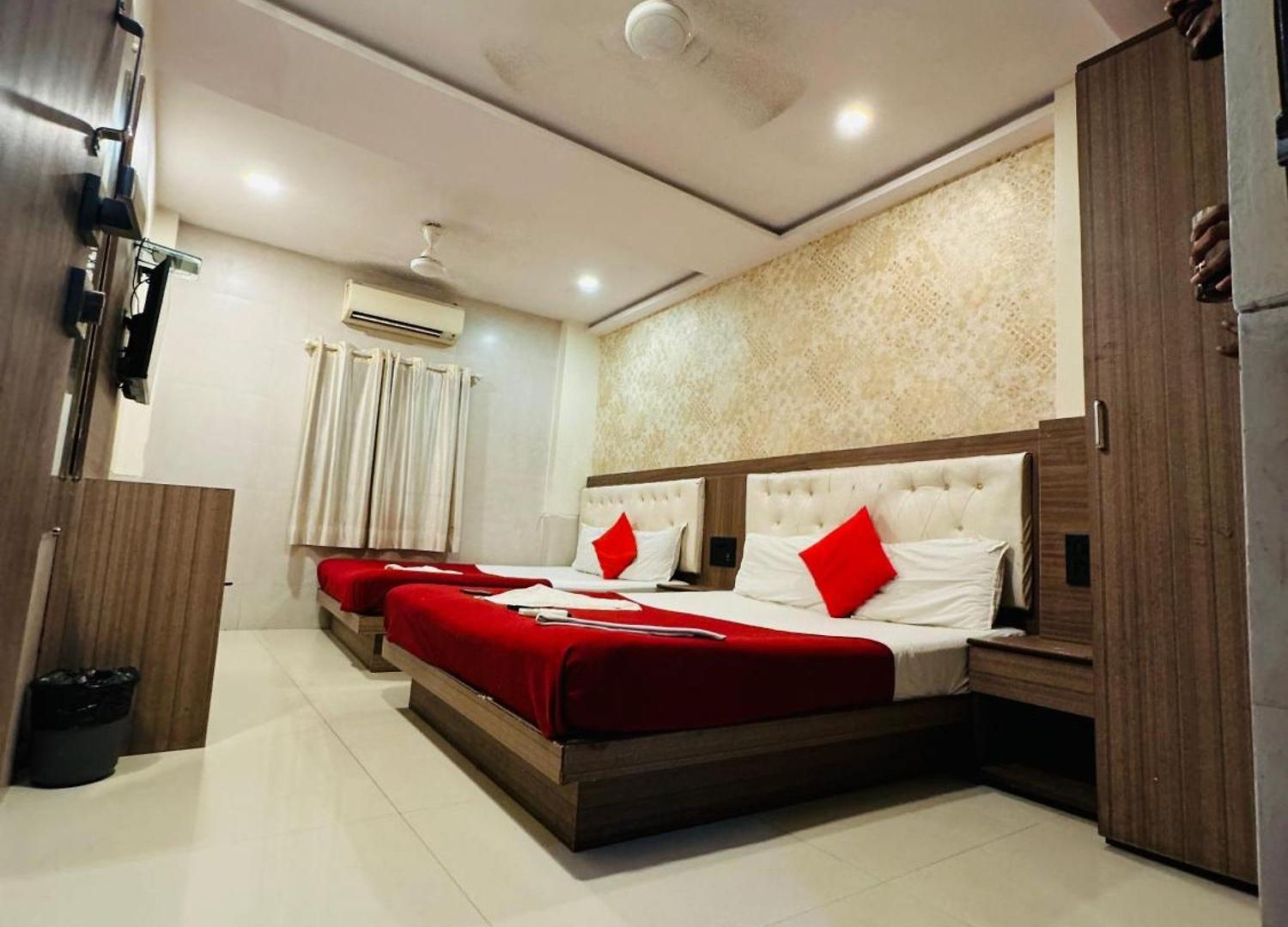 Atlas Grand Andheri Midc 3*