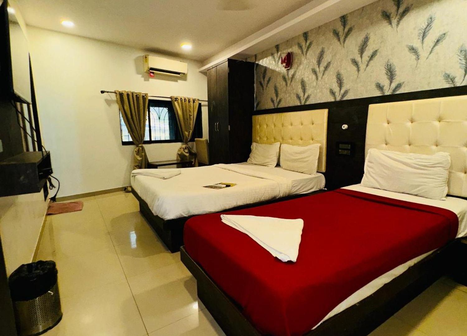 Atlas Grand Andheri Midc Bed & Breakfast