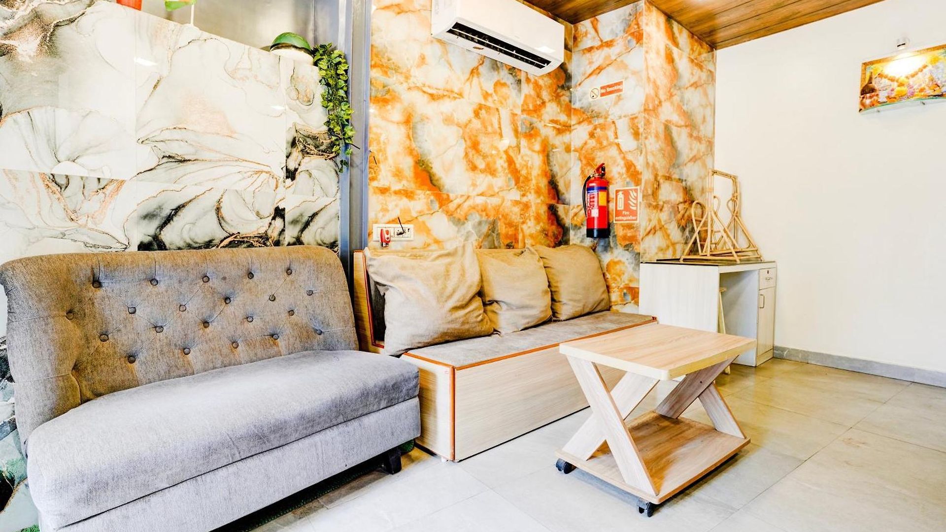 Hotel Super Collection O Ulife