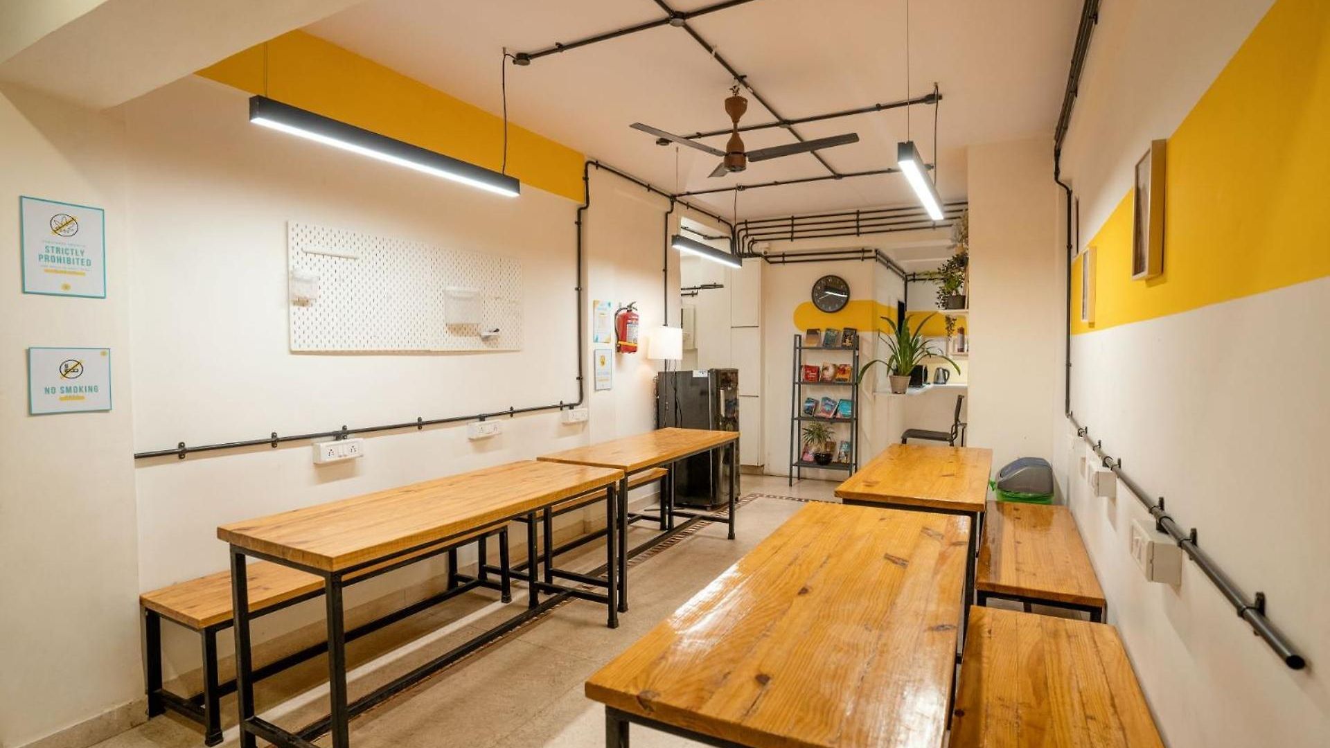 Locomo Hostel Express - Stay Work Eat