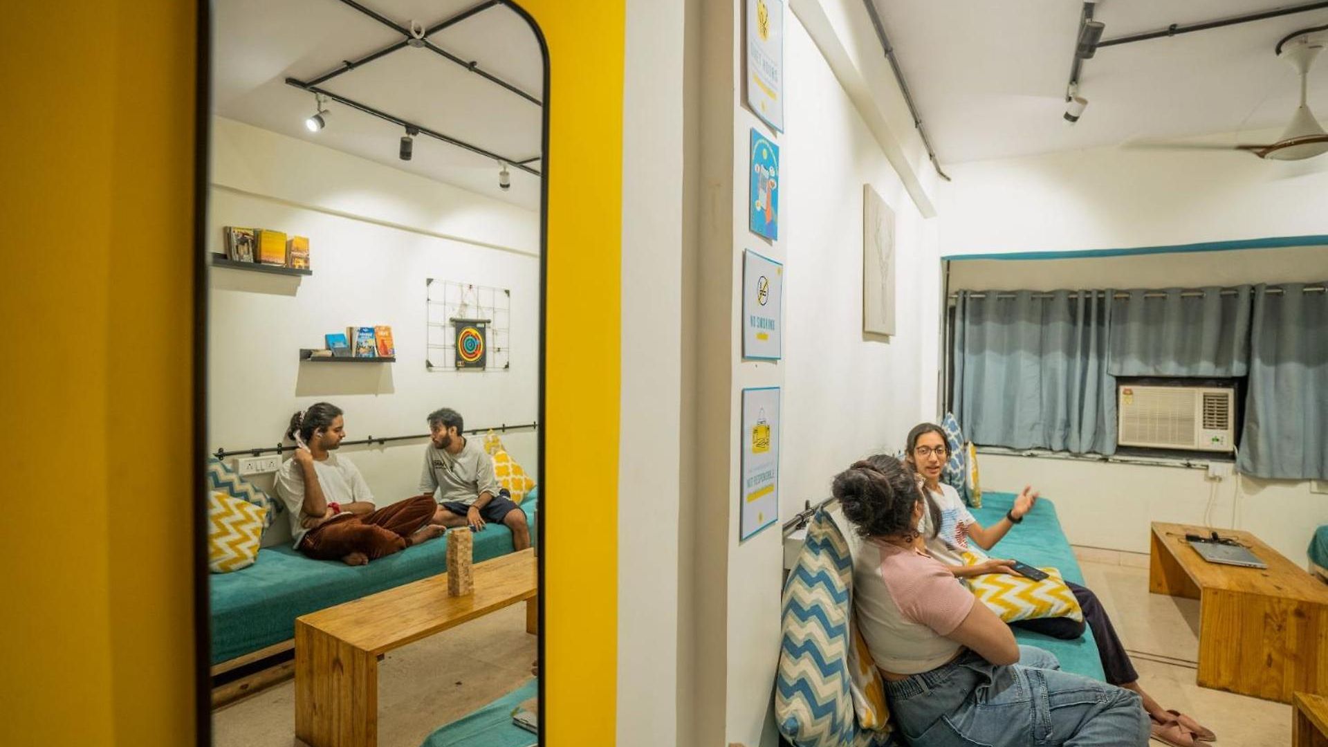 Hostel Locomo Hostel Express - Stay Work Eat