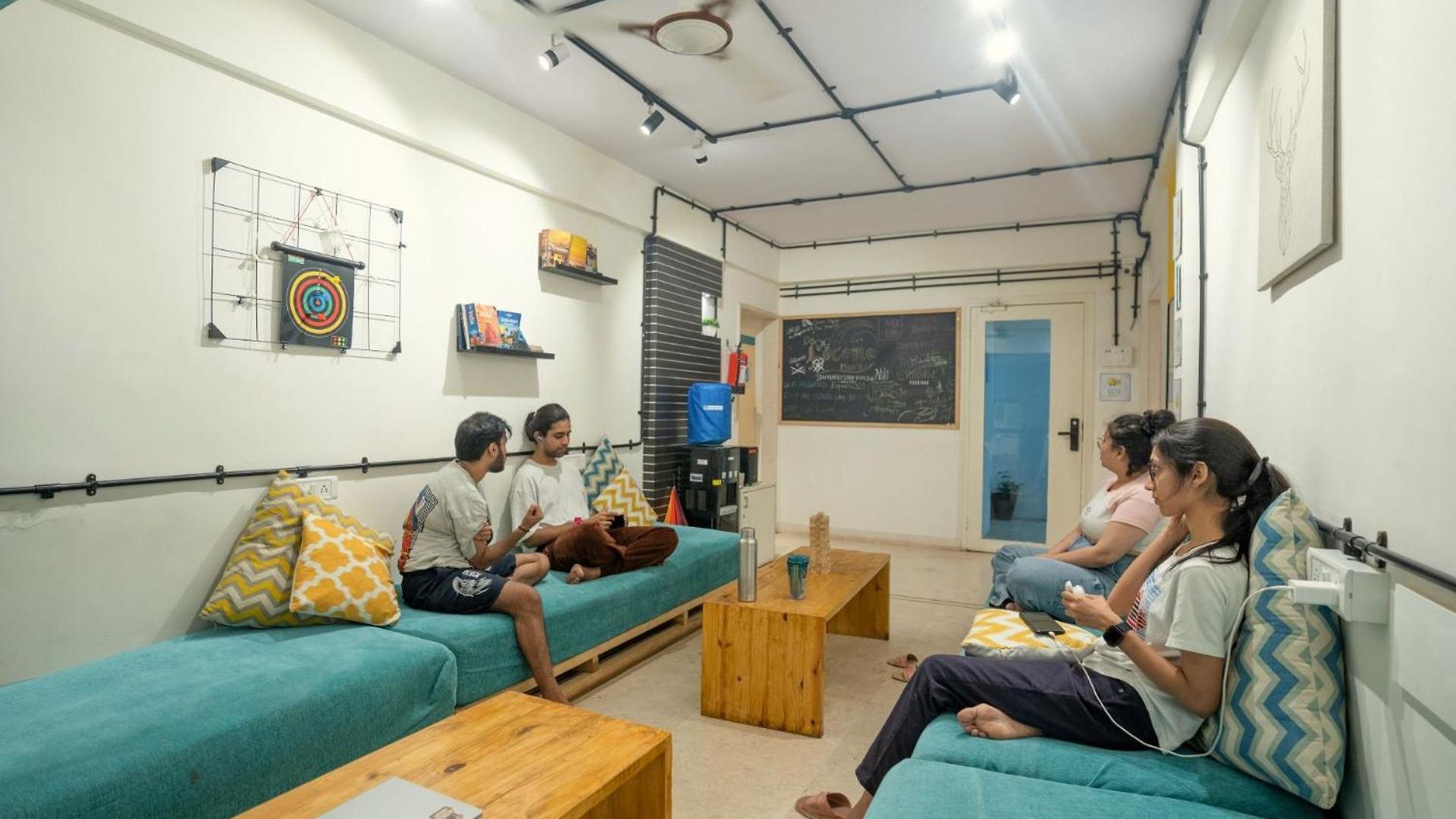 Locomo Hostel Express - Stay Work Eat *