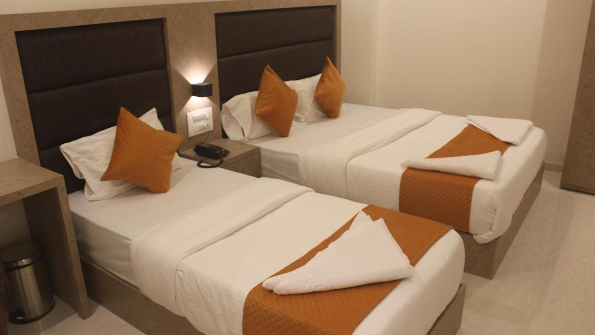Metro Hotel