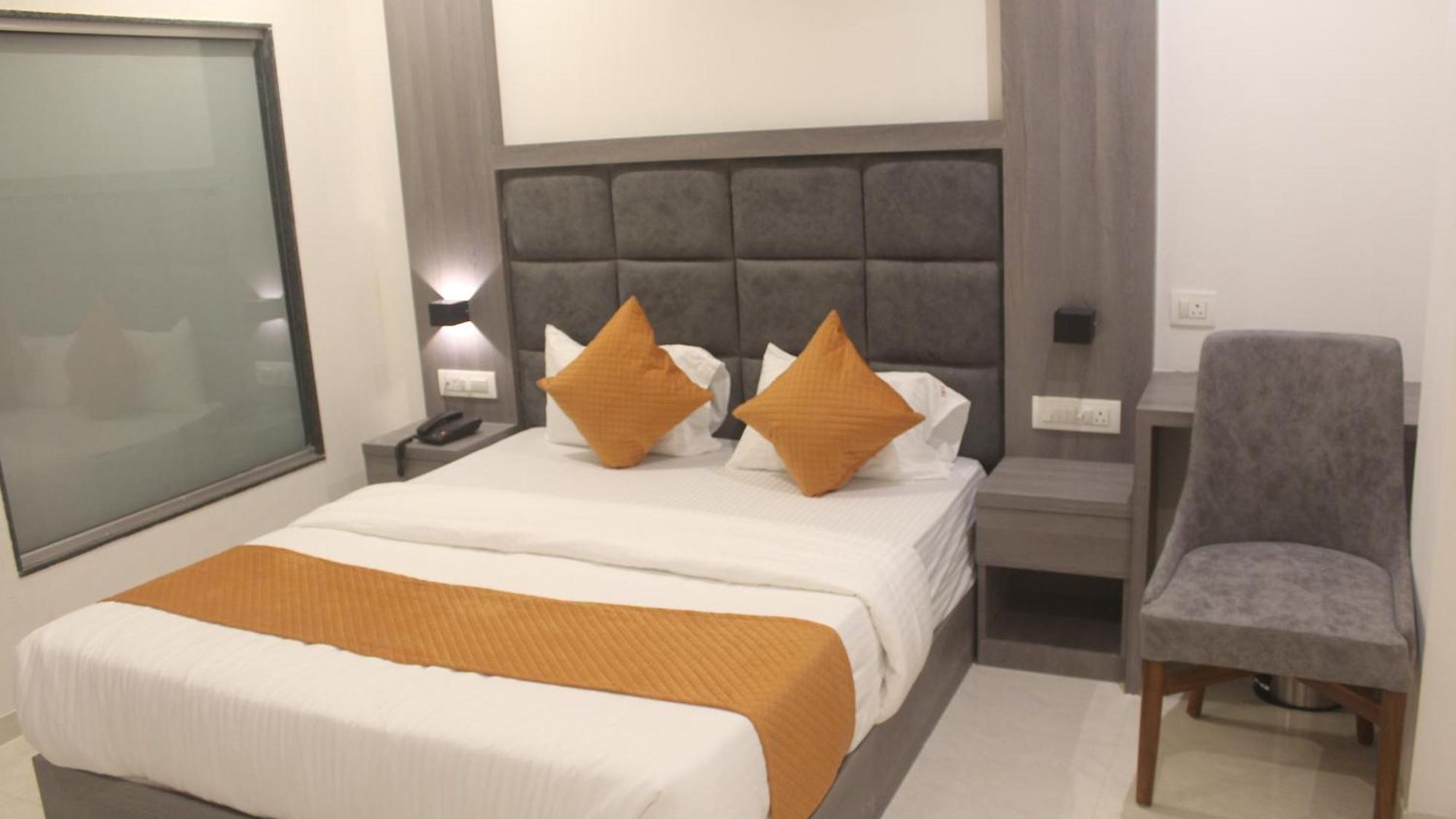 Metro Hotel