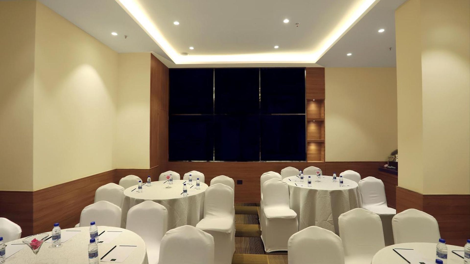 Aralia - A Business Hotel, Midc Andheri East Mumbai