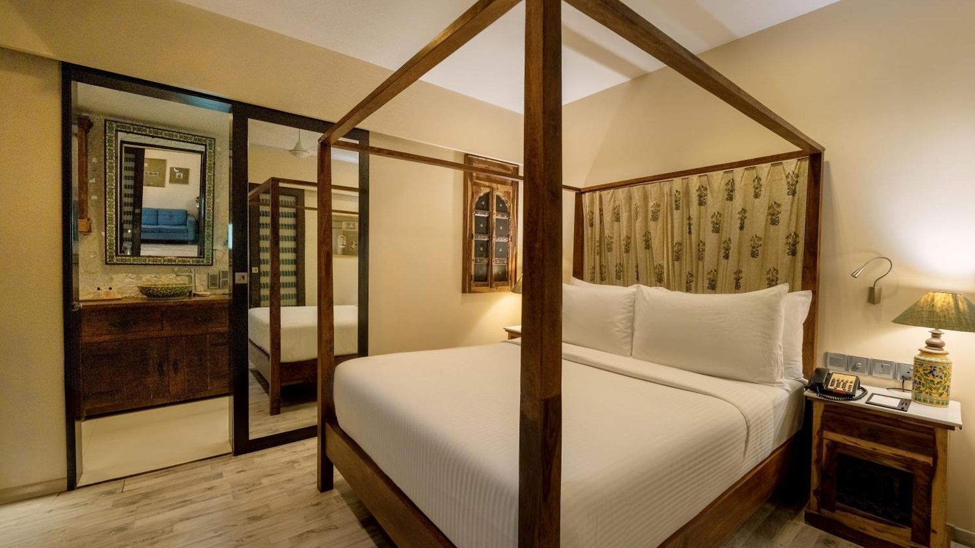 The Shalimar Hotel, Kemps Corner 4*