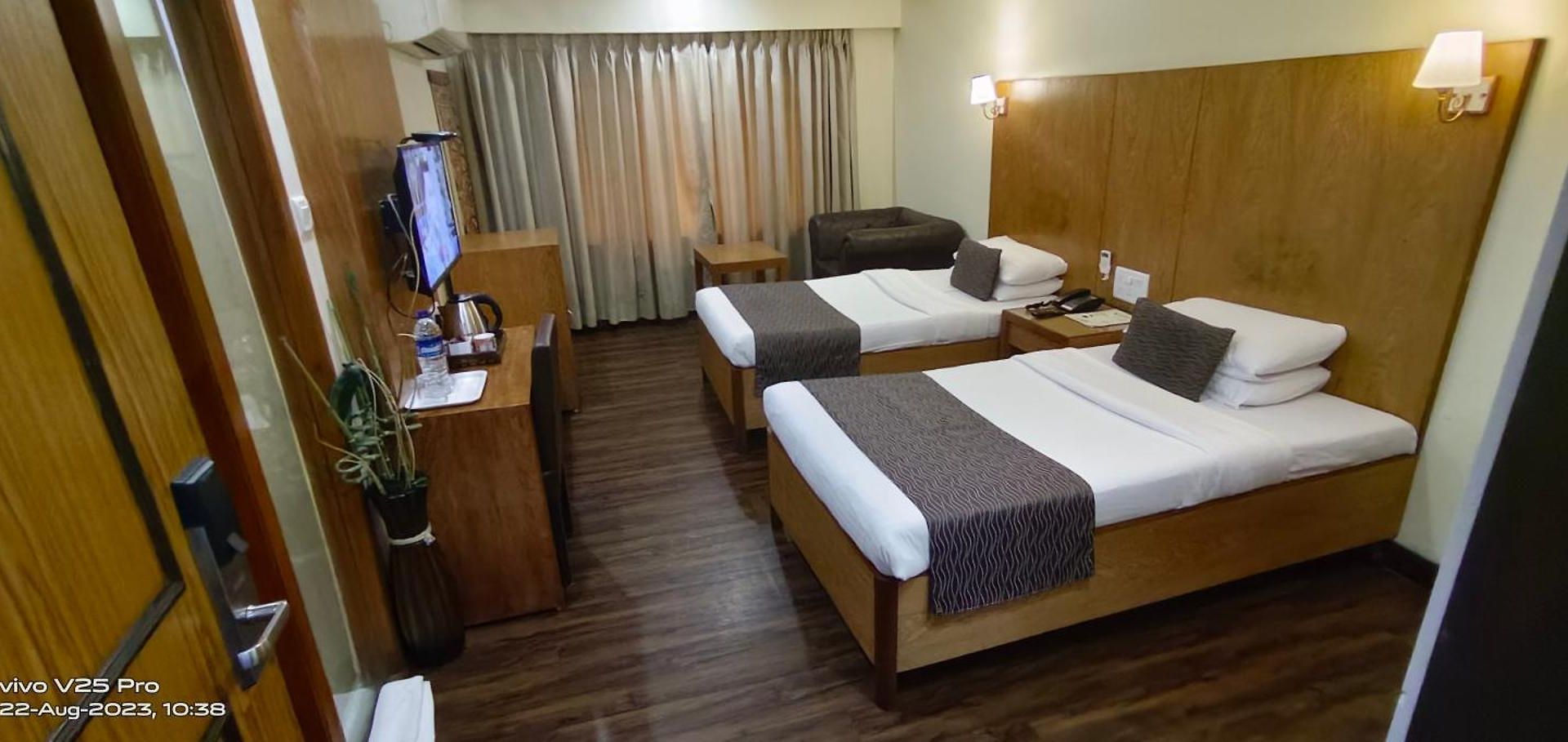Kings International Juhu Hotel 3*