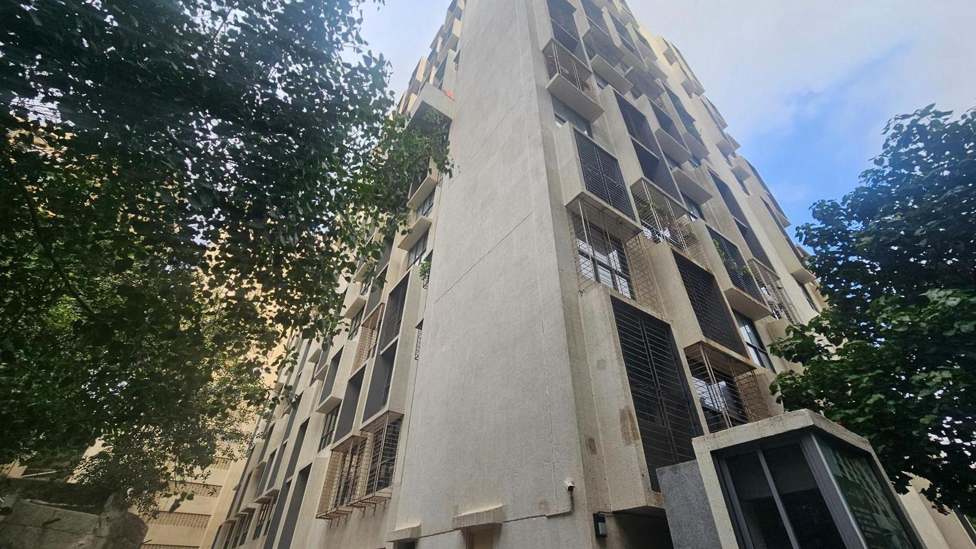 Lite - Kurla West Apartment Mumbai