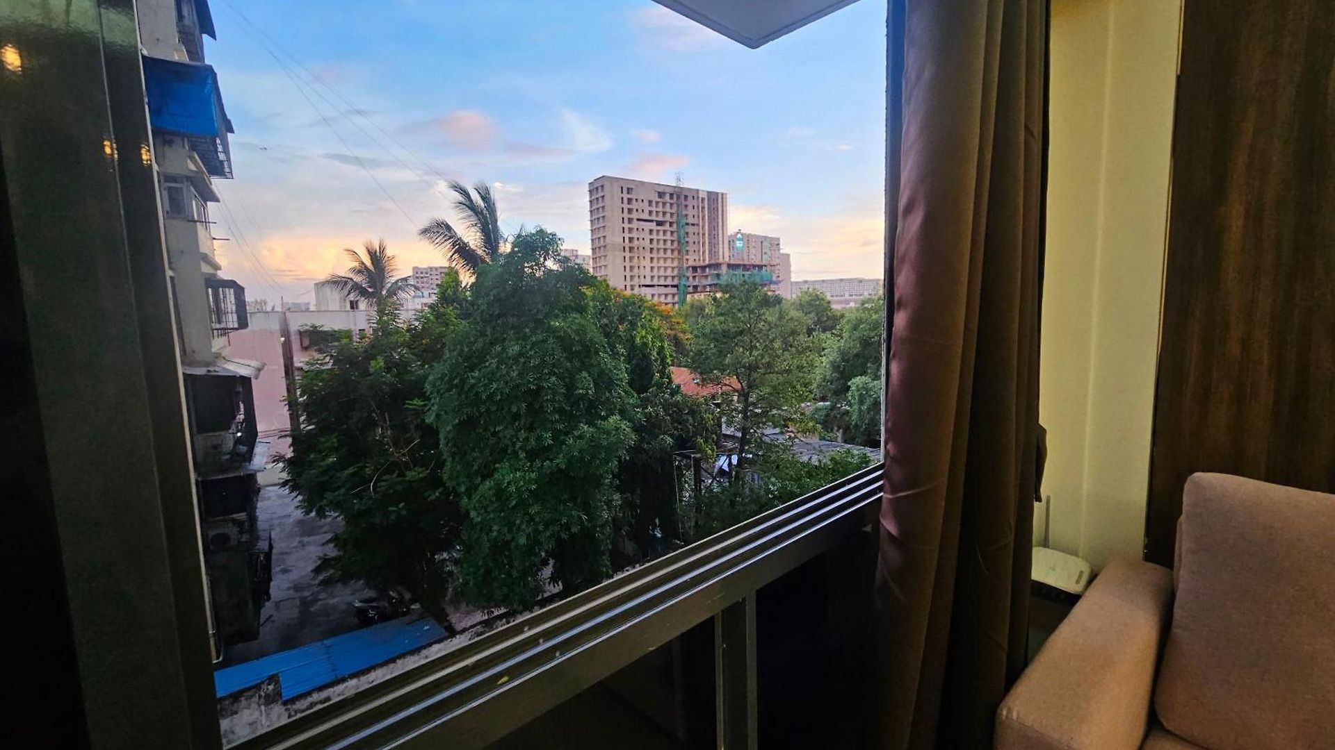Lite - Kurla West Apartment *
