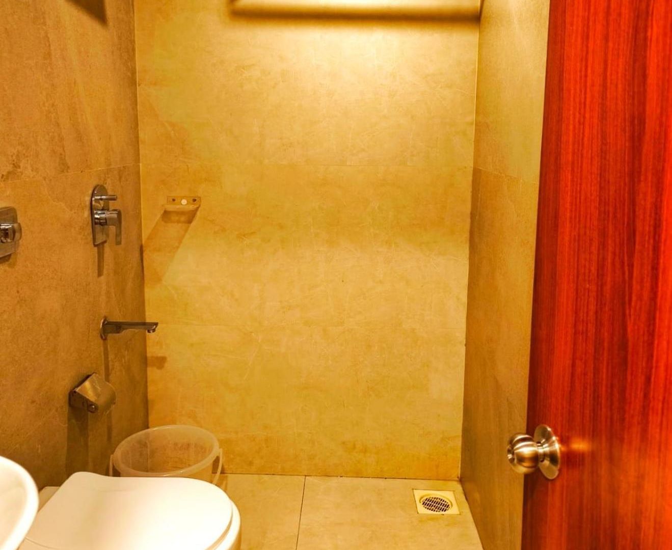 Victoria Palace - South 3*