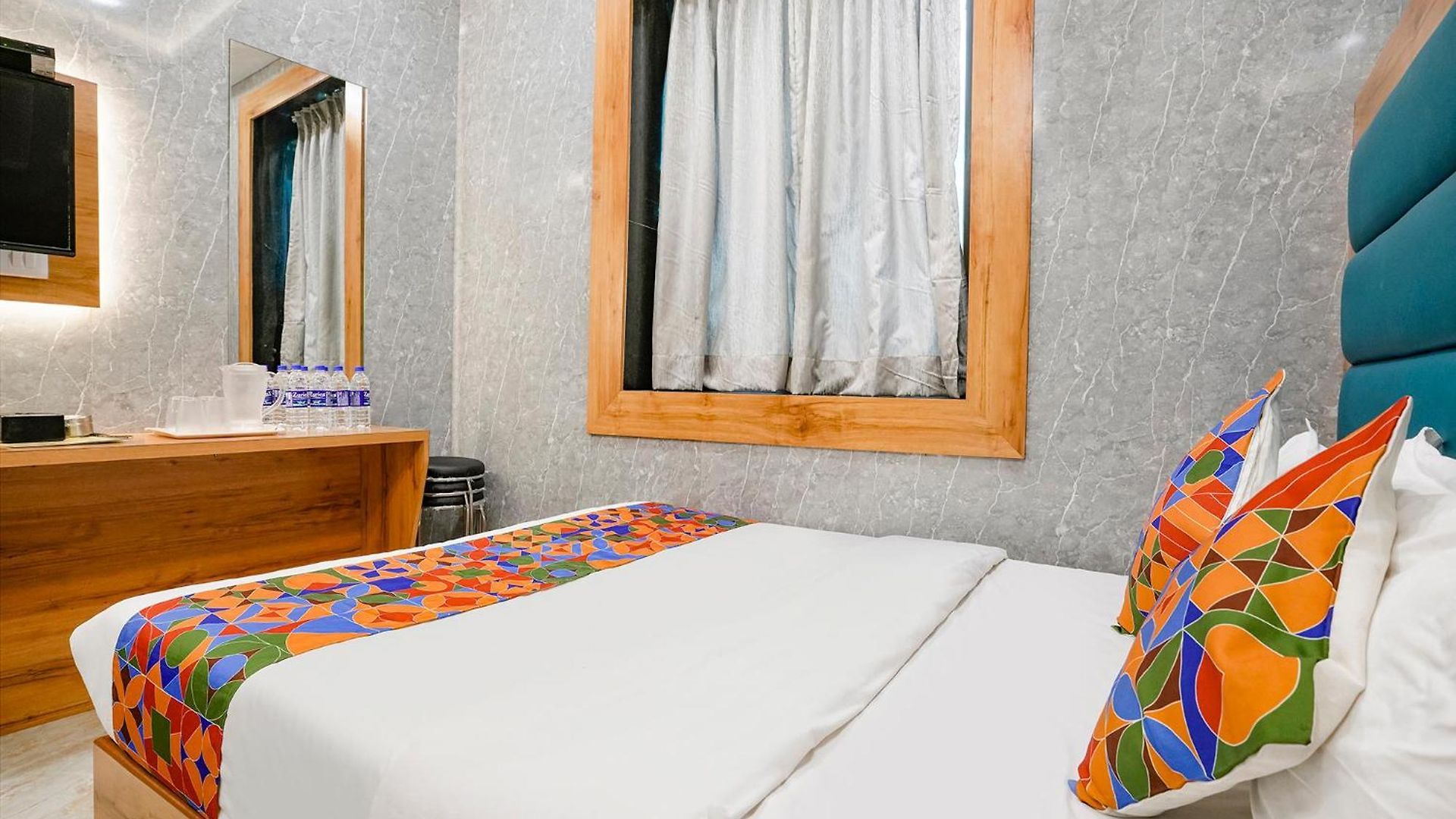 Fabhotel National Guest house Mumbai