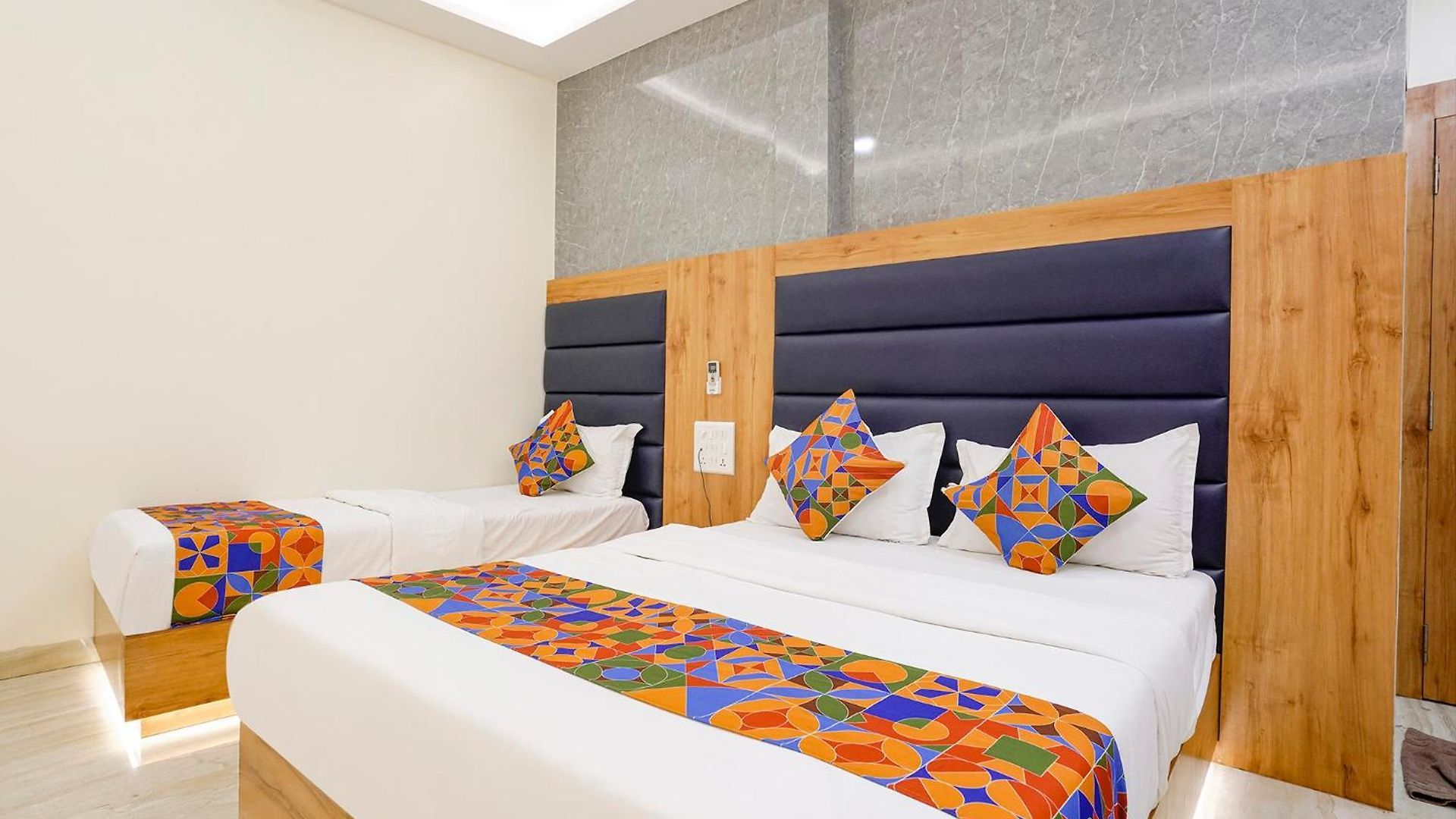 Fabhotel National Guest house 3*