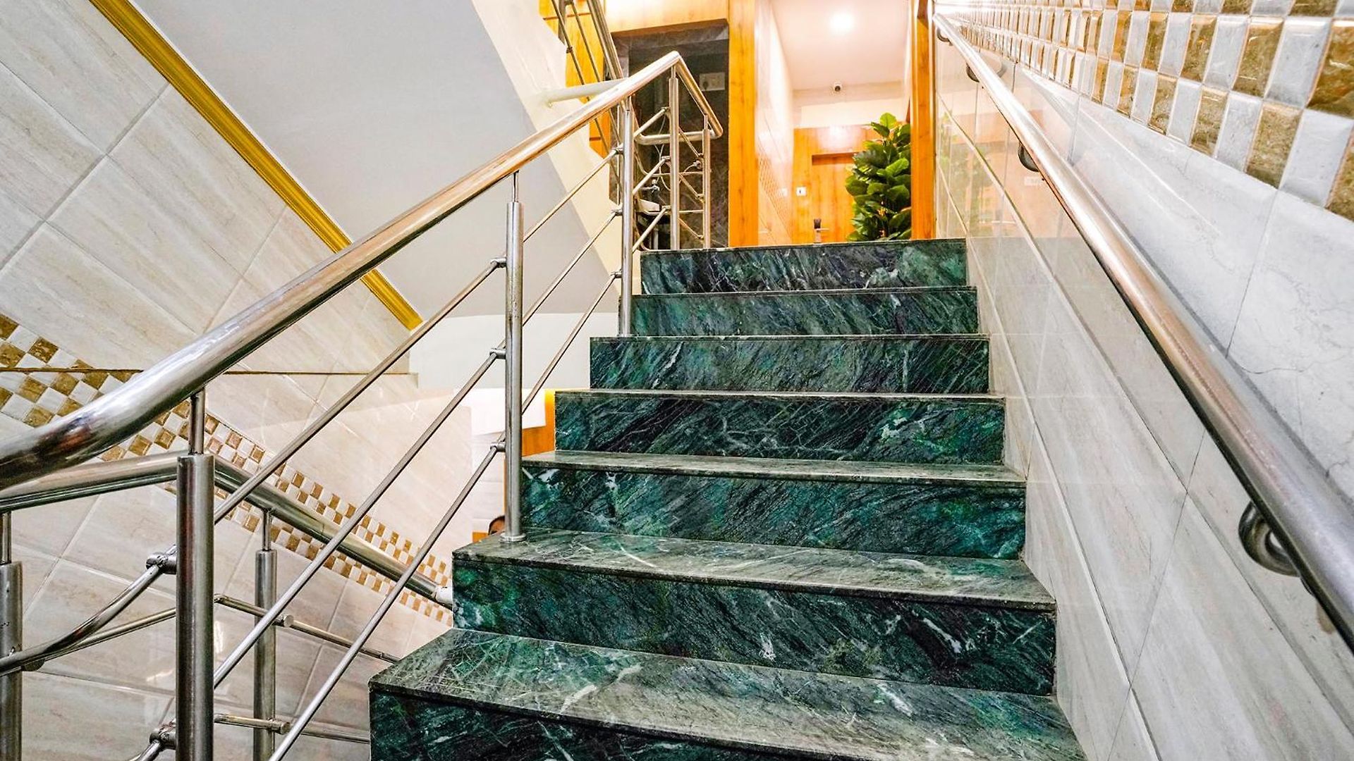 Fabhotel National 3*