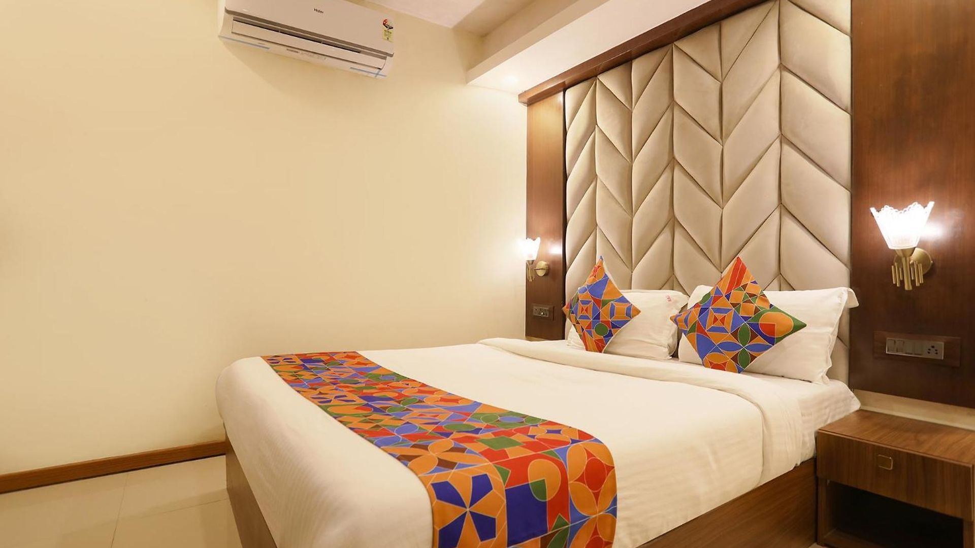 Hotel Fabhotel Rio - Nr International Airport