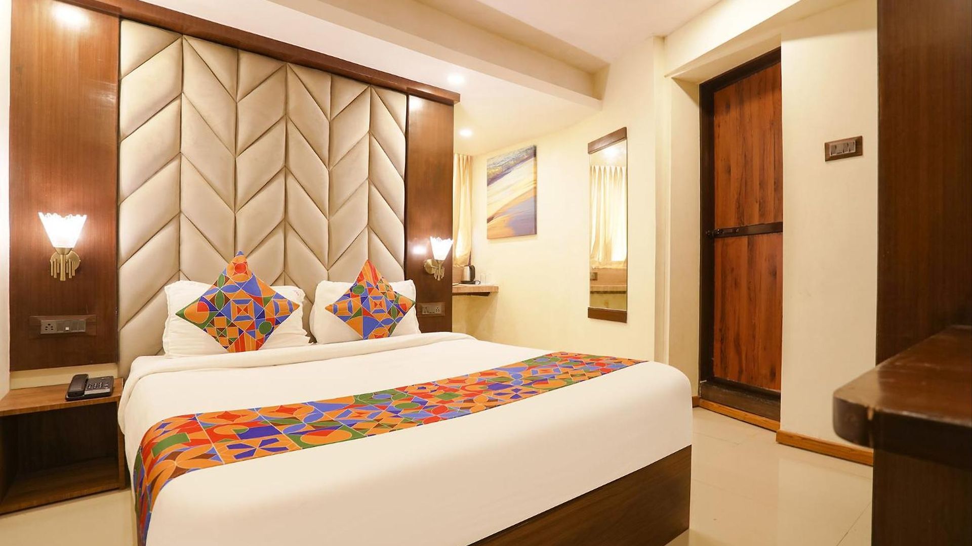 Hotel Fabhotel Rio - Nr International Airport