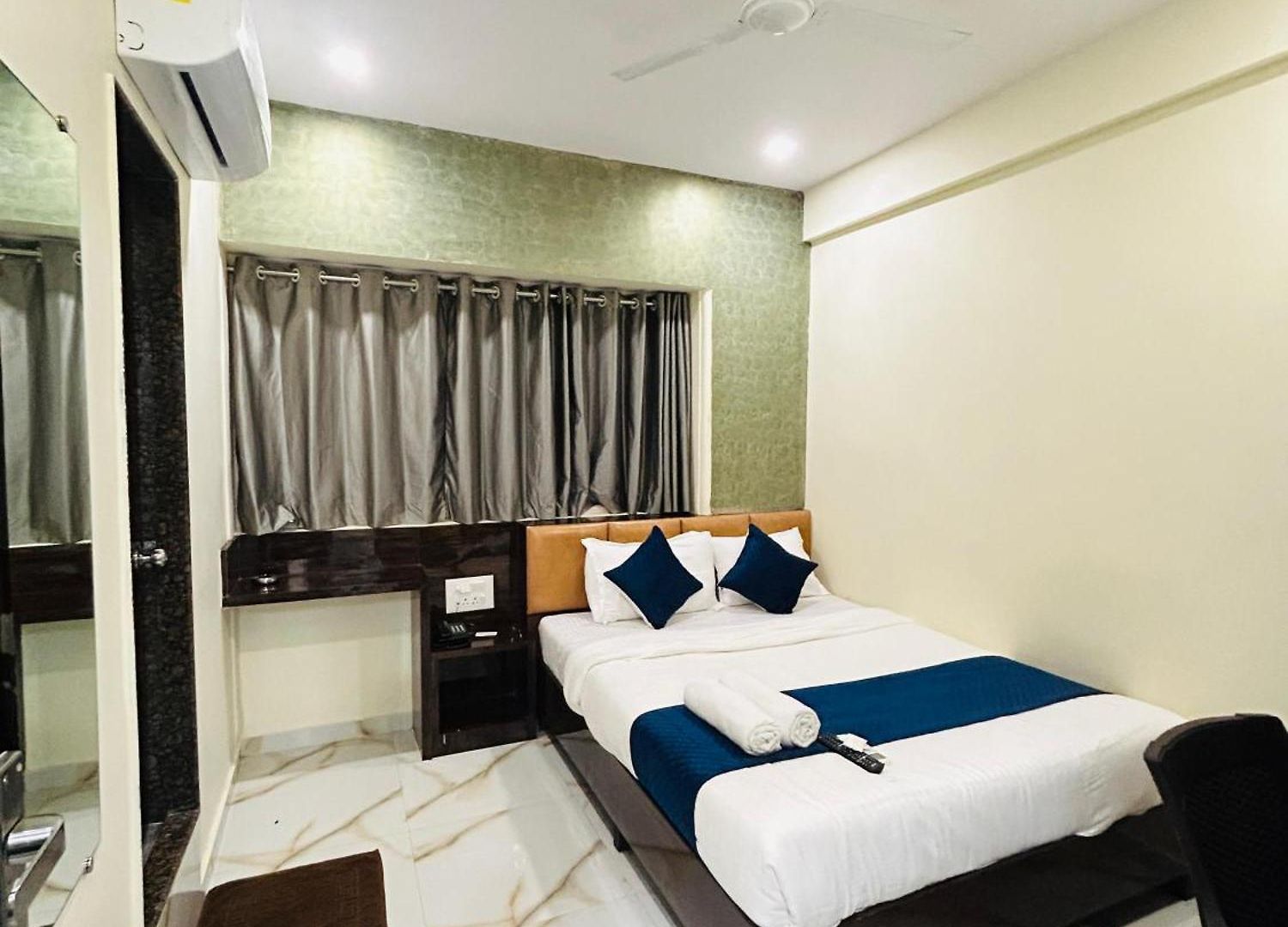 Hotel Rinza Residency