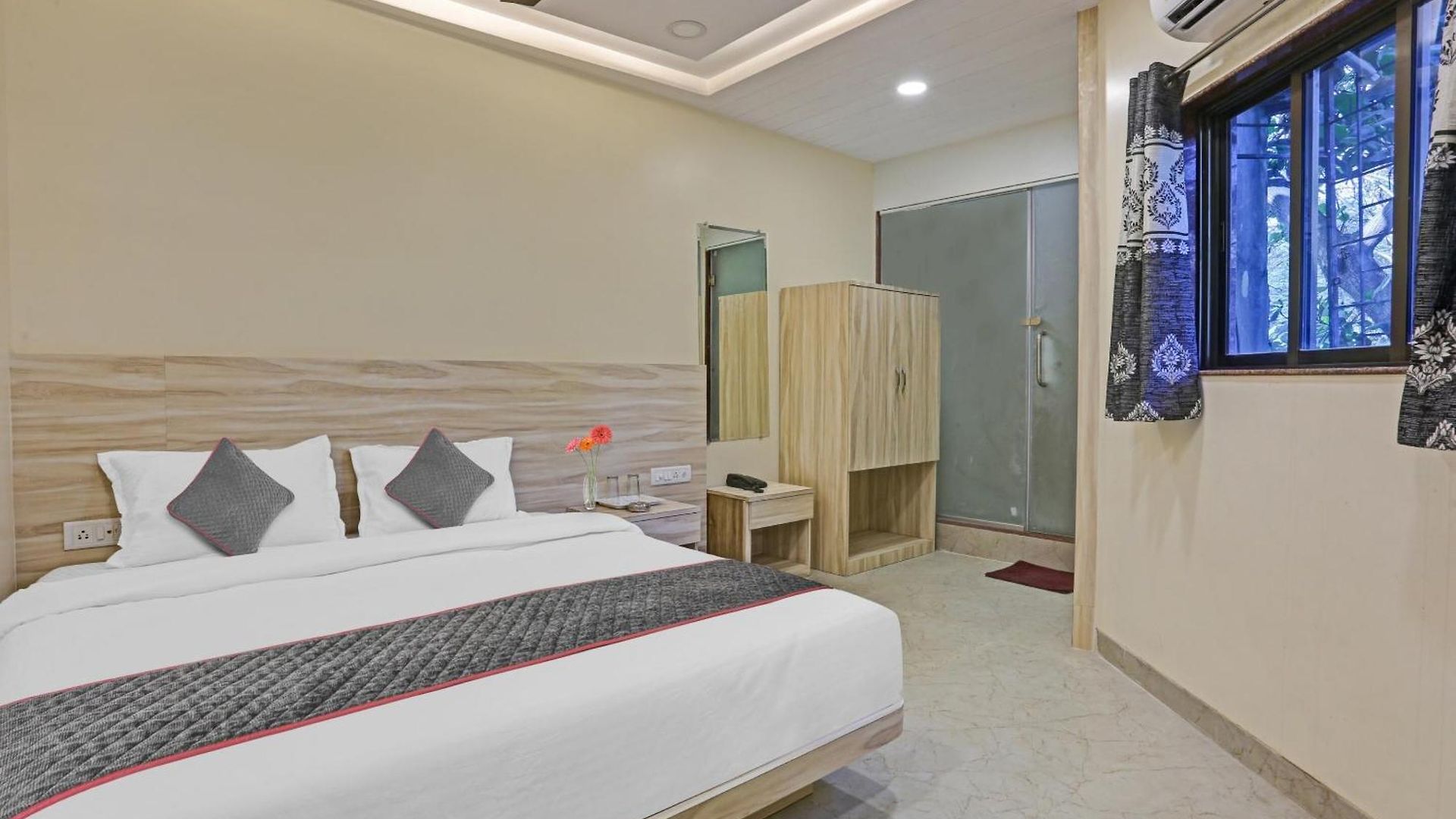 Hotel O Kiwi International 4*