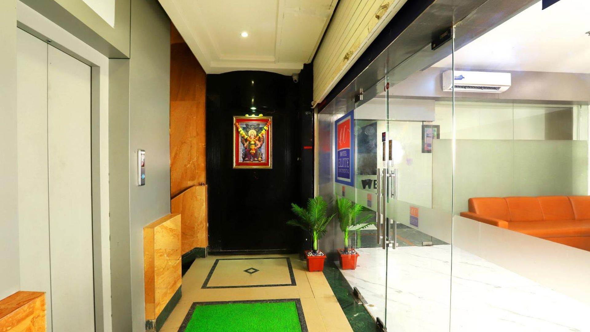 Hotel Elite Continental- Near International Airport Andheri East