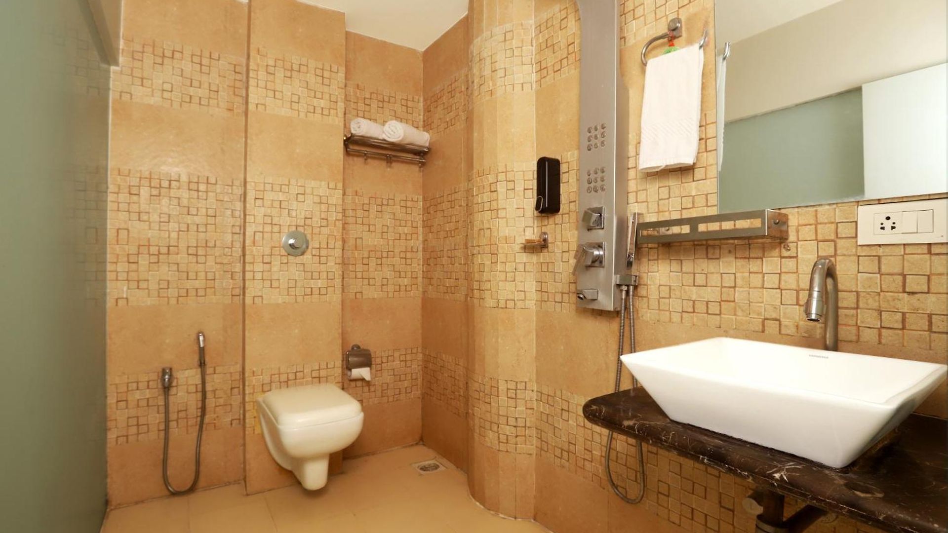 Elite Continental- Near International Airport Andheri East