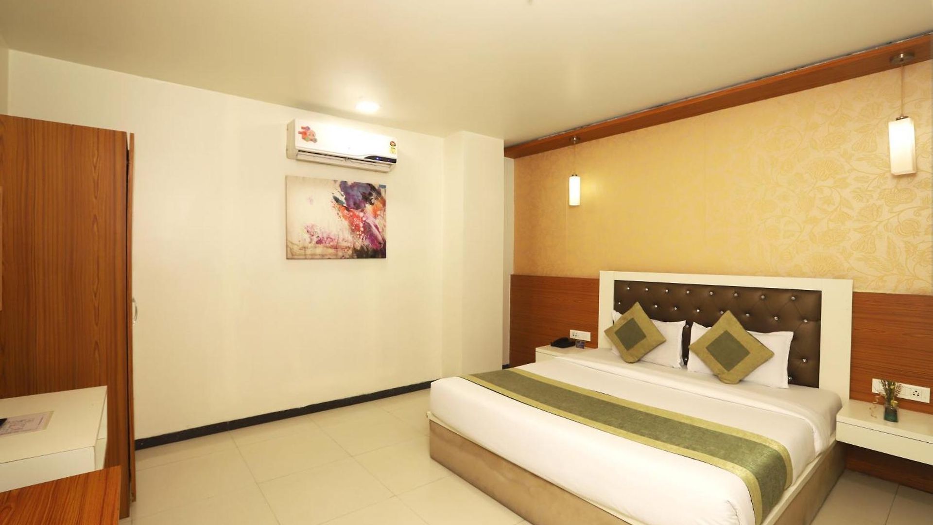 Elite Continental- Near International Airport Andheri East Mumbai