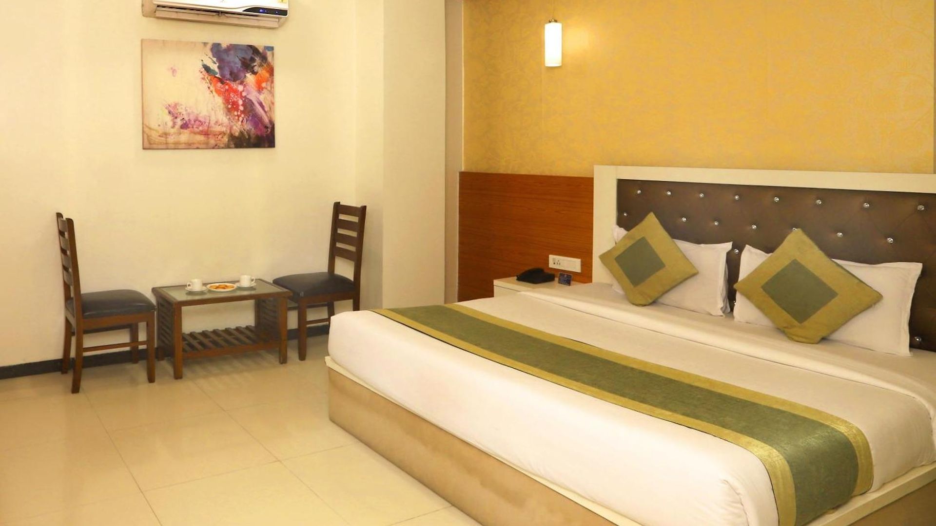 Elite Continental- Near International Airport Andheri East 3* Mumbai